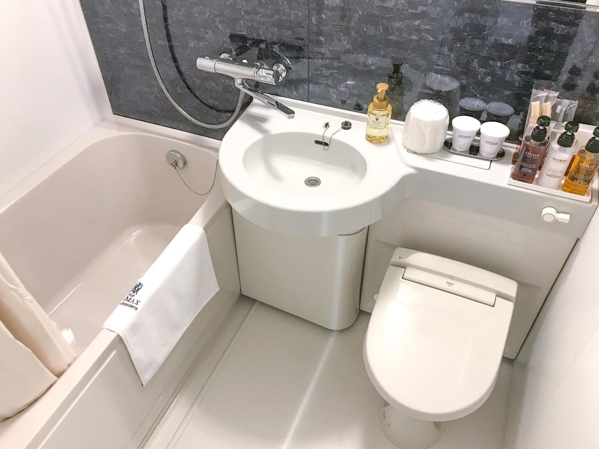 Hotel Livemax Budget Iyo Mishima Shikokuchuo Extérieur photo