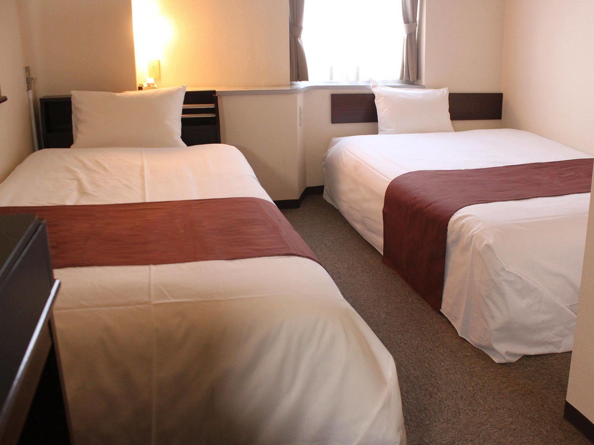 Hotel Livemax Budget Iyo Mishima Shikokuchuo Extérieur photo