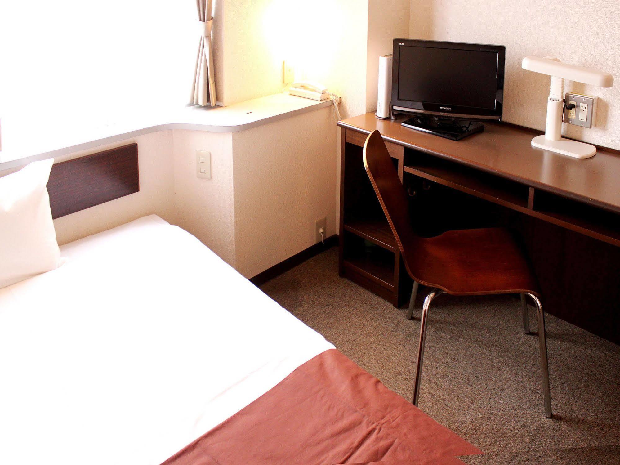 Hotel Livemax Budget Iyo Mishima Shikokuchuo Extérieur photo