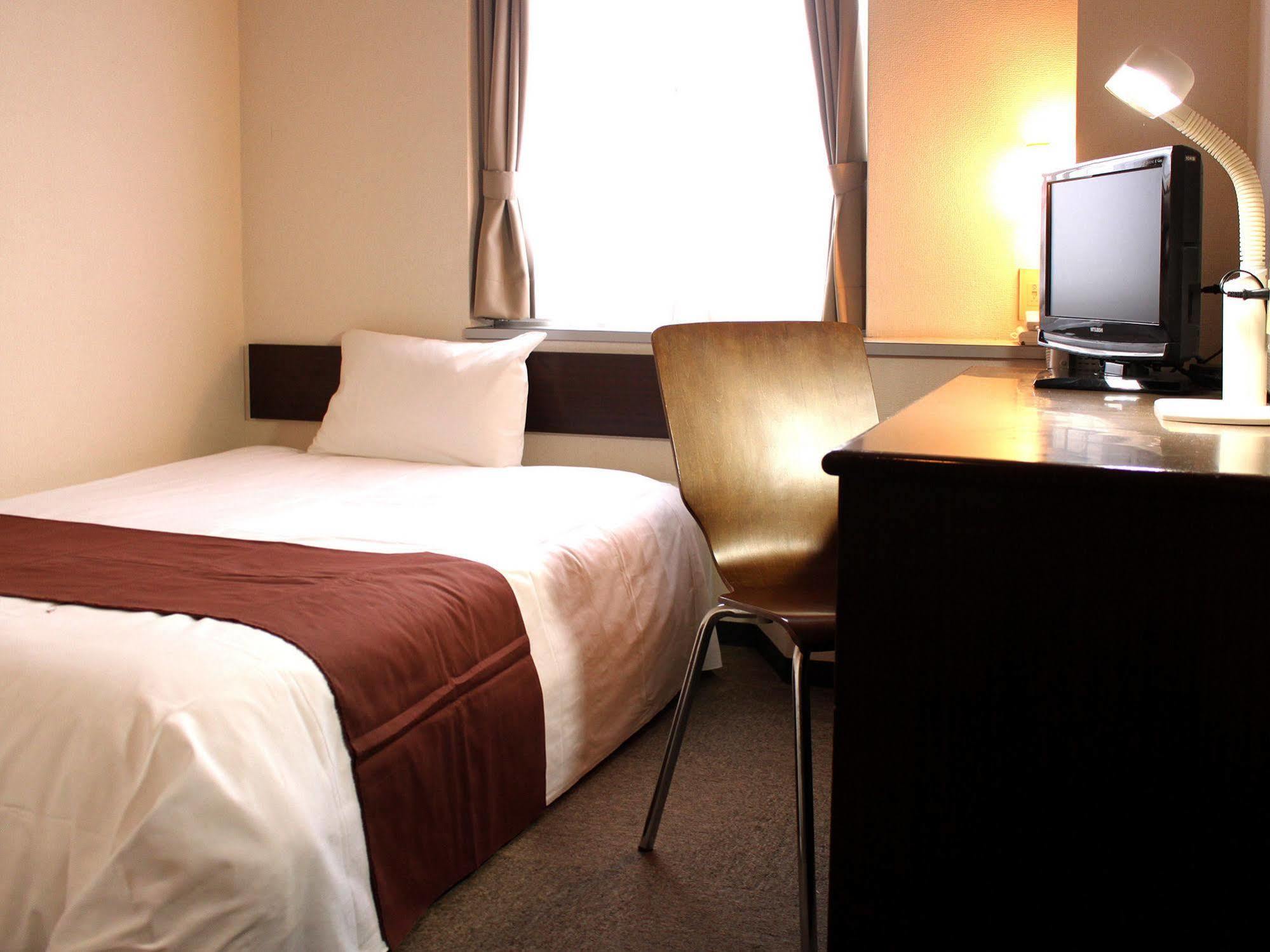 Hotel Livemax Budget Iyo Mishima Shikokuchuo Extérieur photo